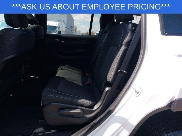 new 2025 Jeep Grand Cherokee L car, priced at $39,575