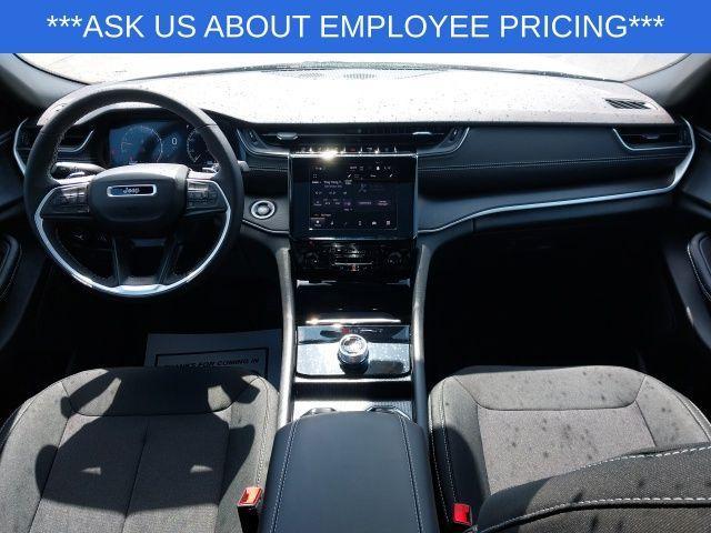 new 2025 Jeep Grand Cherokee L car, priced at $39,575