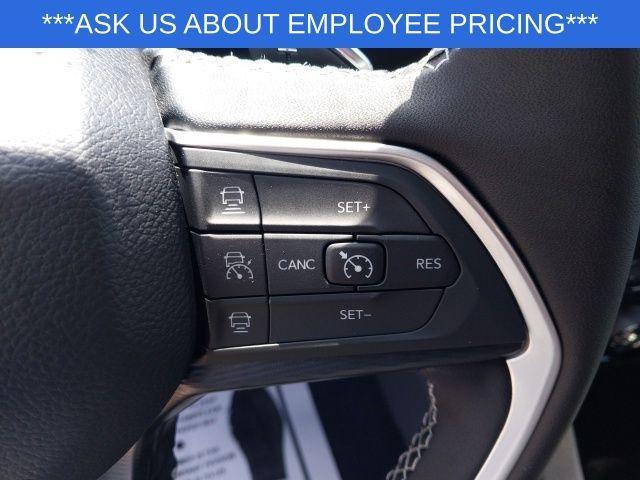 new 2025 Jeep Grand Cherokee L car, priced at $39,575