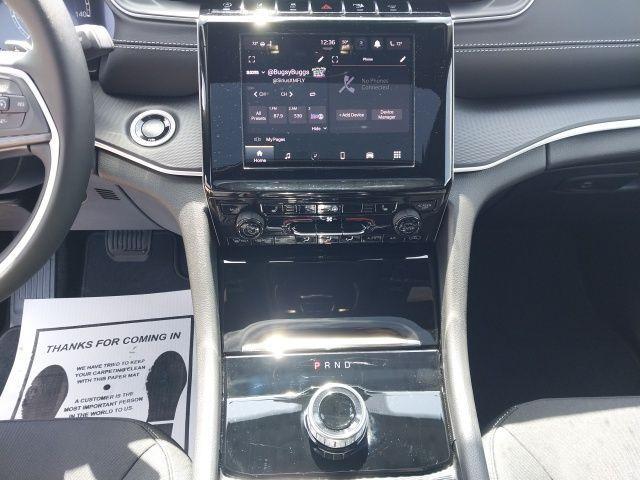 new 2025 Jeep Grand Cherokee L car, priced at $39,575