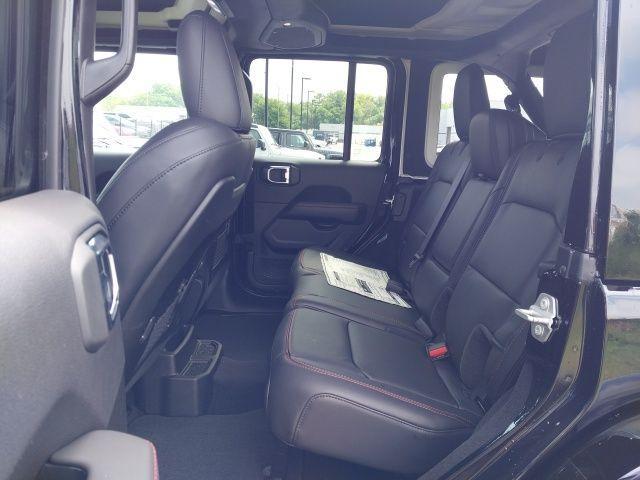 new 2025 Jeep Wrangler car, priced at $59,590