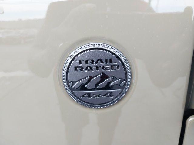 new 2025 Jeep Gladiator car, priced at $41,685