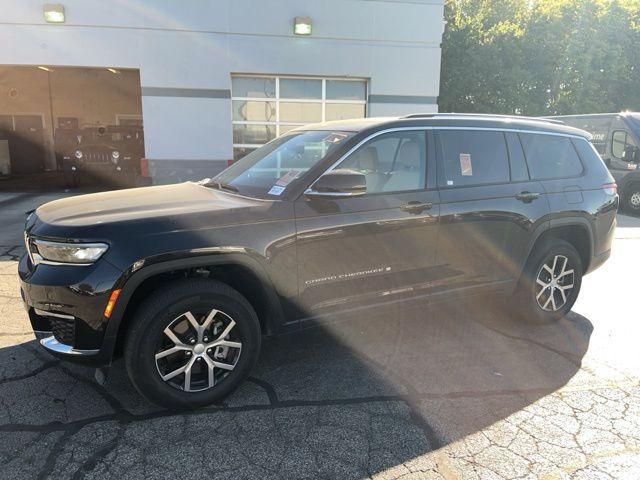 used 2023 Jeep Grand Cherokee L car, priced at $36,990