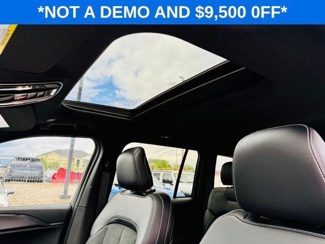 new 2025 Jeep Grand Cherokee car, priced at $37,025