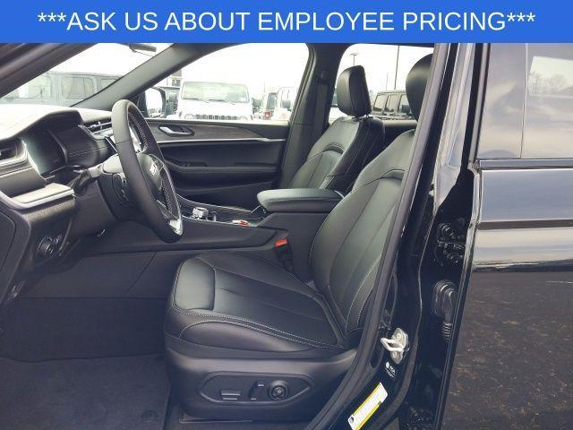 new 2025 Jeep Grand Cherokee L car, priced at $42,990