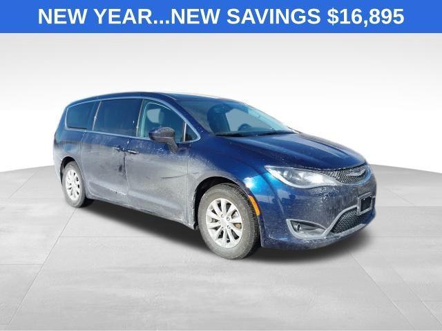 used 2019 Chrysler Pacifica car, priced at $16,895