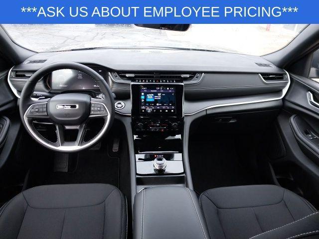 new 2025 Jeep Grand Cherokee L car, priced at $39,220
