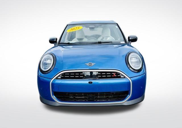 used 2025 MINI Hardtop car, priced at $29,995