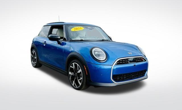 used 2025 MINI Hardtop car, priced at $29,995
