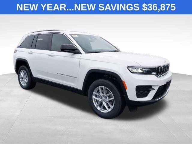 new 2025 Jeep Grand Cherokee car, priced at $36,875