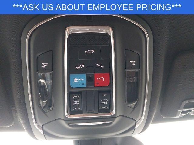 new 2025 Jeep Grand Cherokee car, priced at $39,875
