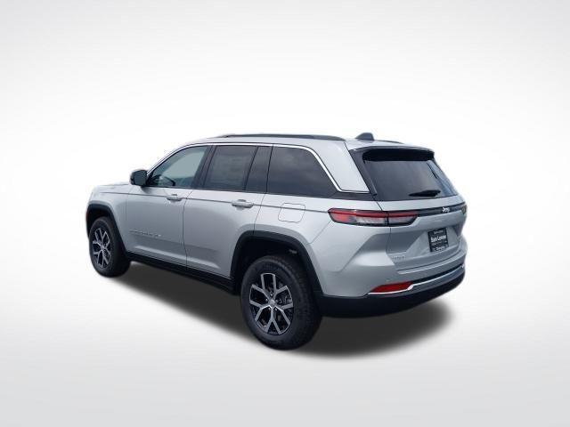 new 2025 Jeep Grand Cherokee car, priced at $40,495
