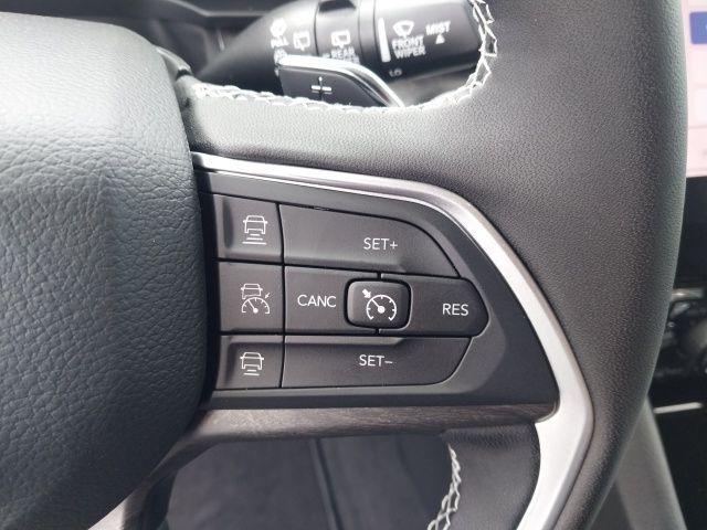 new 2025 Jeep Grand Cherokee car, priced at $40,495