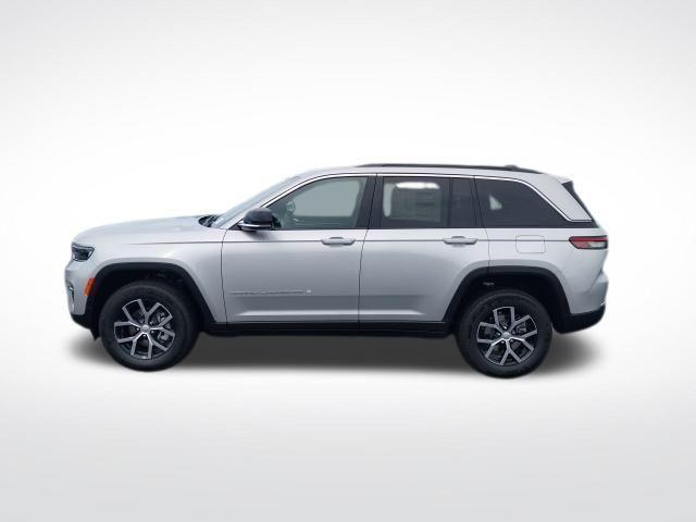 new 2025 Jeep Grand Cherokee car, priced at $40,495