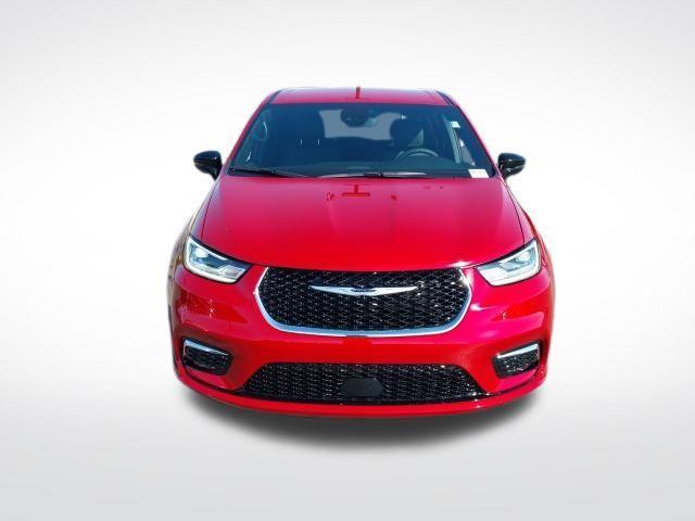 new 2026 Chrysler Pacifica car, priced at $38,955