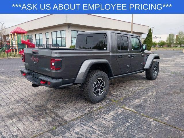 new 2025 Jeep Gladiator car, priced at $45,180