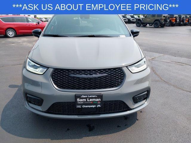 new 2025 Chrysler Pacifica car, priced at $49,055