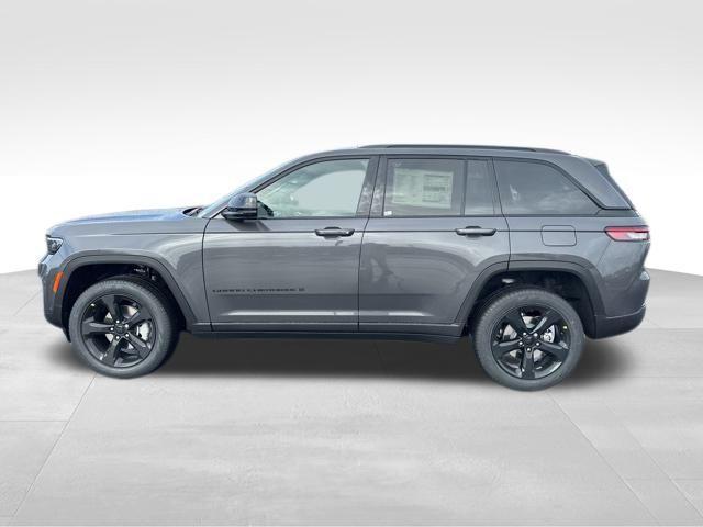 new 2025 Jeep Grand Cherokee car, priced at $48,955