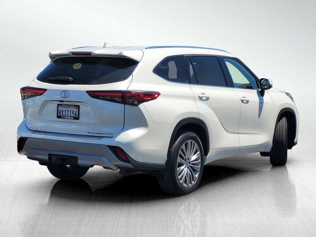 used 2021 Toyota Highlander car, priced at $40,800