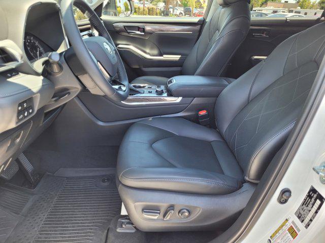 used 2021 Toyota Highlander car, priced at $40,800