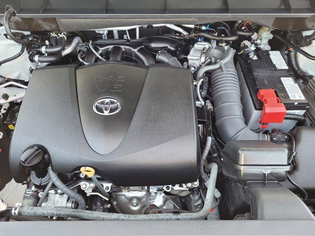 used 2021 Toyota Highlander car, priced at $40,800