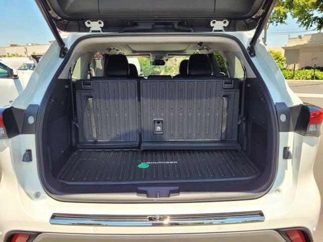 used 2021 Toyota Highlander car, priced at $40,800