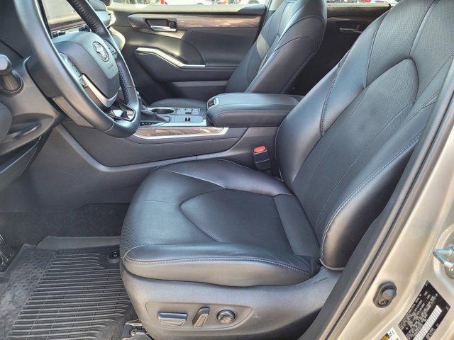 used 2023 Toyota Highlander Hybrid car, priced at $49,900