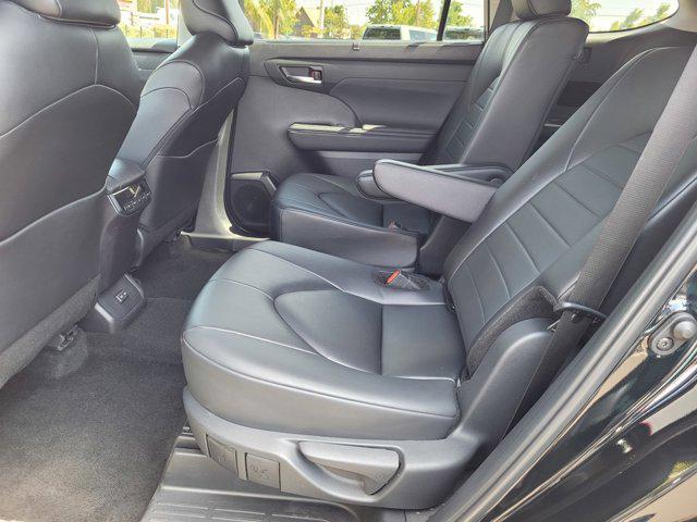 used 2024 Toyota Highlander car, priced at $45,888