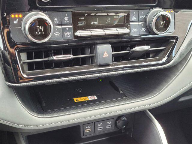 used 2024 Toyota Highlander car, priced at $42,900