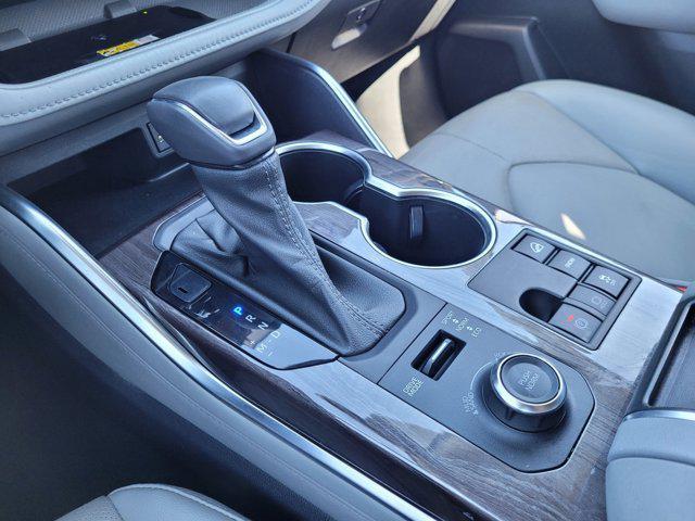 used 2023 Toyota Highlander car, priced at $45,988