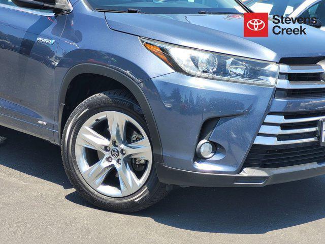 used 2017 Toyota Highlander Hybrid car, priced at $20,900