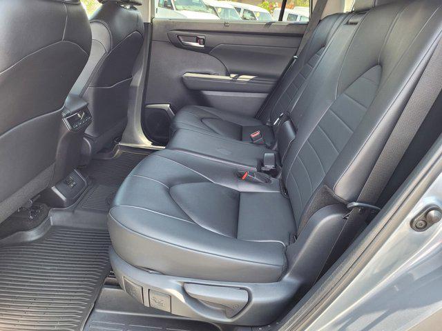 used 2024 Toyota Highlander car, priced at $46,900