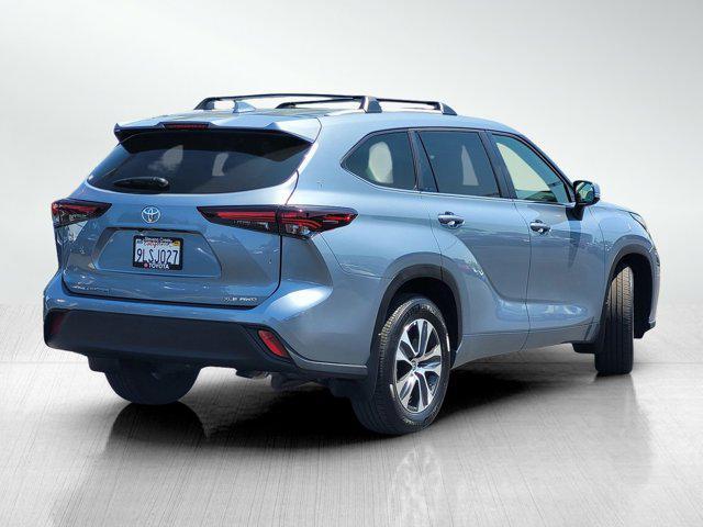used 2024 Toyota Highlander car, priced at $46,900