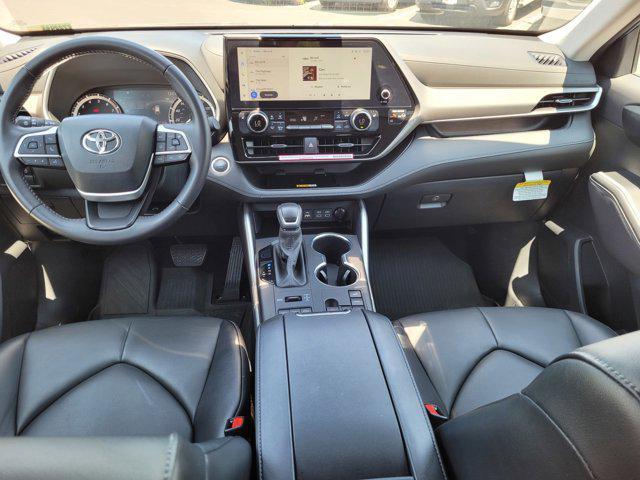 used 2024 Toyota Highlander car, priced at $46,900