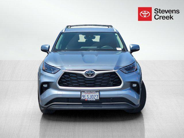 used 2024 Toyota Highlander car, priced at $46,900