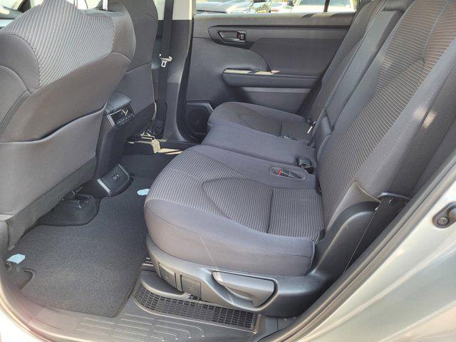 used 2021 Toyota Highlander Hybrid car, priced at $32,500