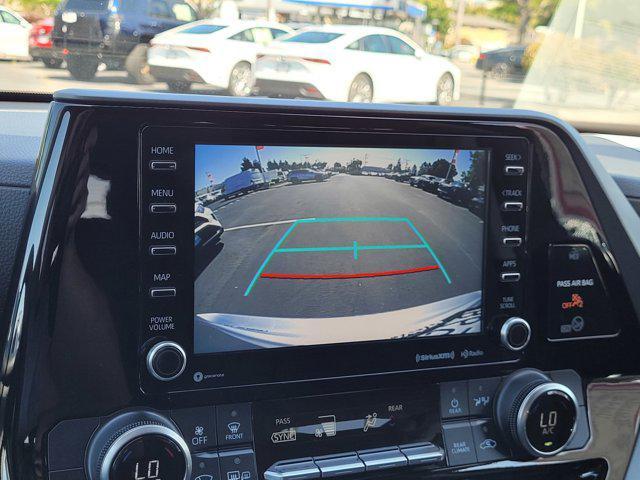 used 2021 Toyota Highlander Hybrid car, priced at $32,500