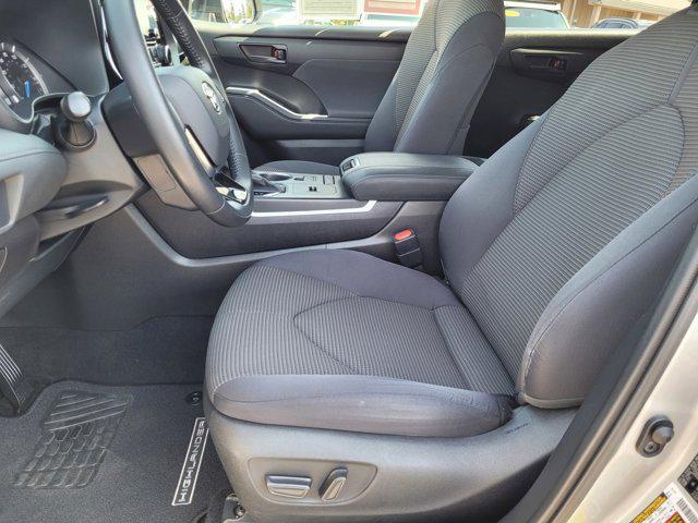 used 2021 Toyota Highlander Hybrid car, priced at $32,500
