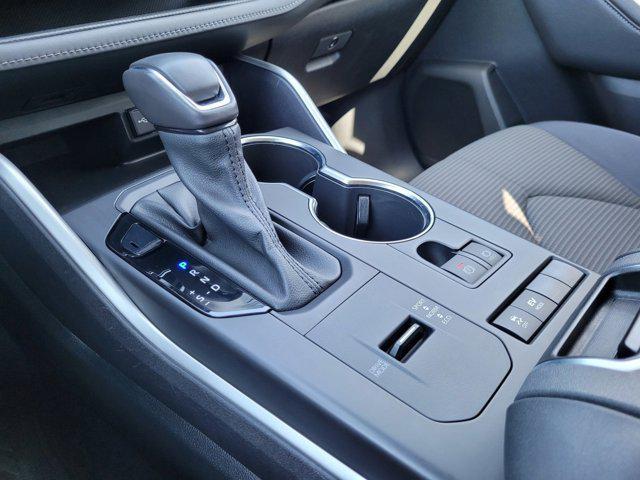 used 2021 Toyota Highlander Hybrid car, priced at $32,500