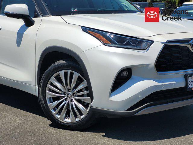 used 2022 Toyota Highlander car, priced at $46,900