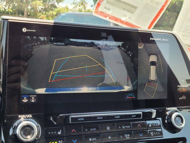 used 2022 Toyota Highlander car, priced at $46,900