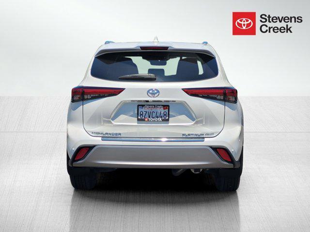 used 2022 Toyota Highlander car, priced at $46,900