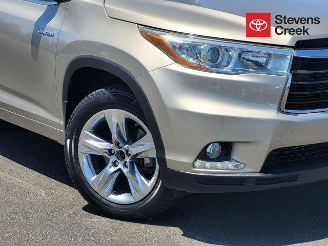 used 2014 Toyota Highlander Hybrid car, priced at $22,980