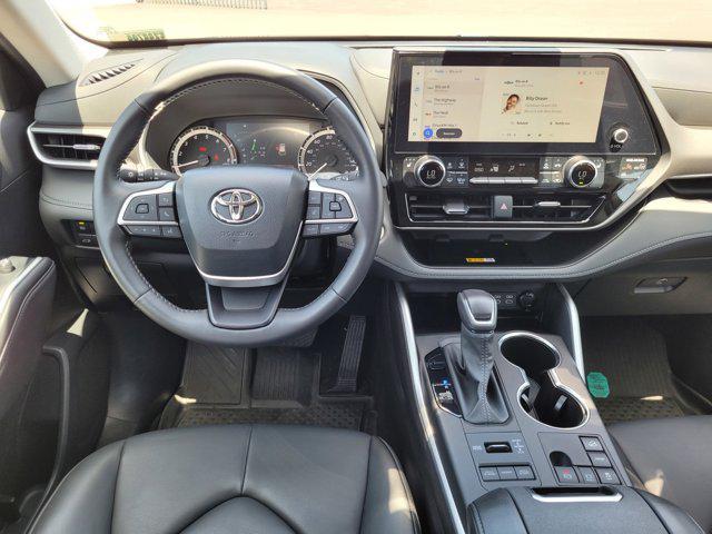 used 2024 Toyota Highlander car, priced at $49,900