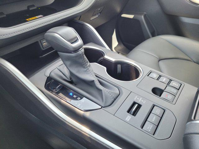 used 2024 Toyota Highlander car, priced at $49,900