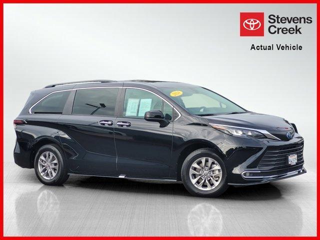 used 2024 Toyota Sienna car, priced at $48,900