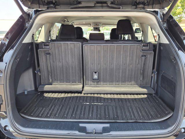 used 2024 Toyota Highlander Hybrid car, priced at $39,900