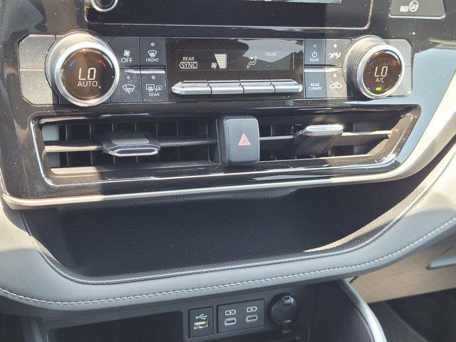 used 2024 Toyota Highlander Hybrid car, priced at $39,900