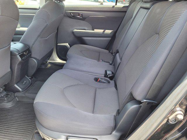 used 2024 Toyota Highlander Hybrid car, priced at $39,900