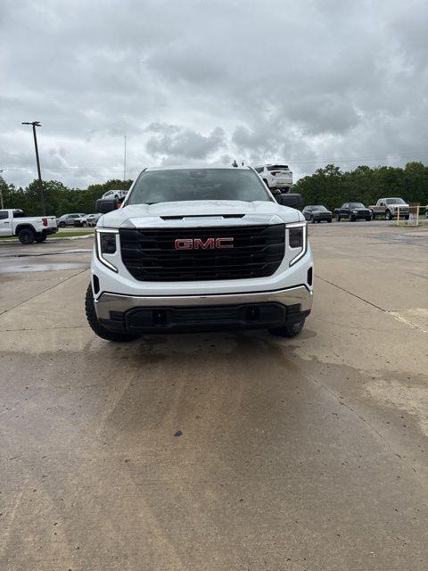 new 2025 GMC Sierra 1500 car, priced at $50,580